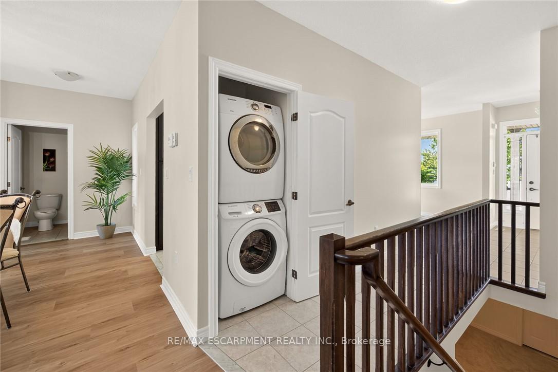 Photo 28 of 14 Ecker Lane, Hamilton, Binbrook — HOMEH