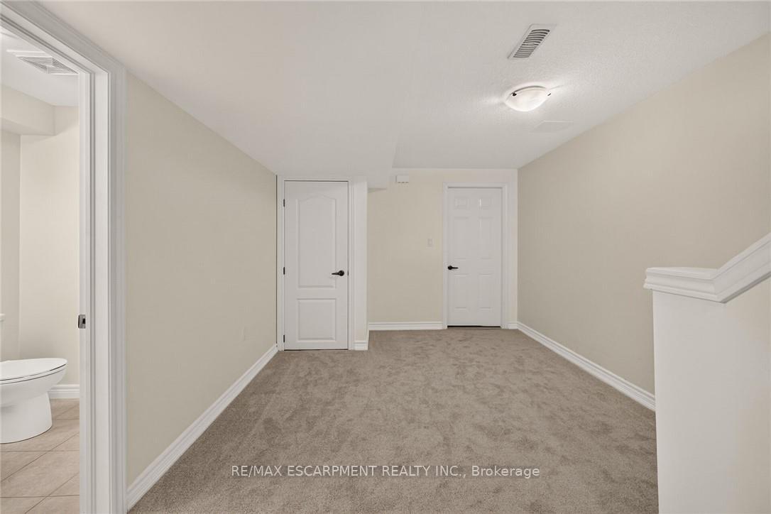 Photo 30 of 14 Ecker Lane, Hamilton, Binbrook — HOMEH