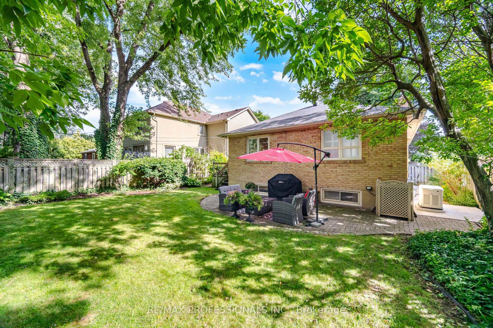 Photo 45 of 8 Beaverbrook Avenue, Etobicoke, Princess-Rosethorn — HOMEH