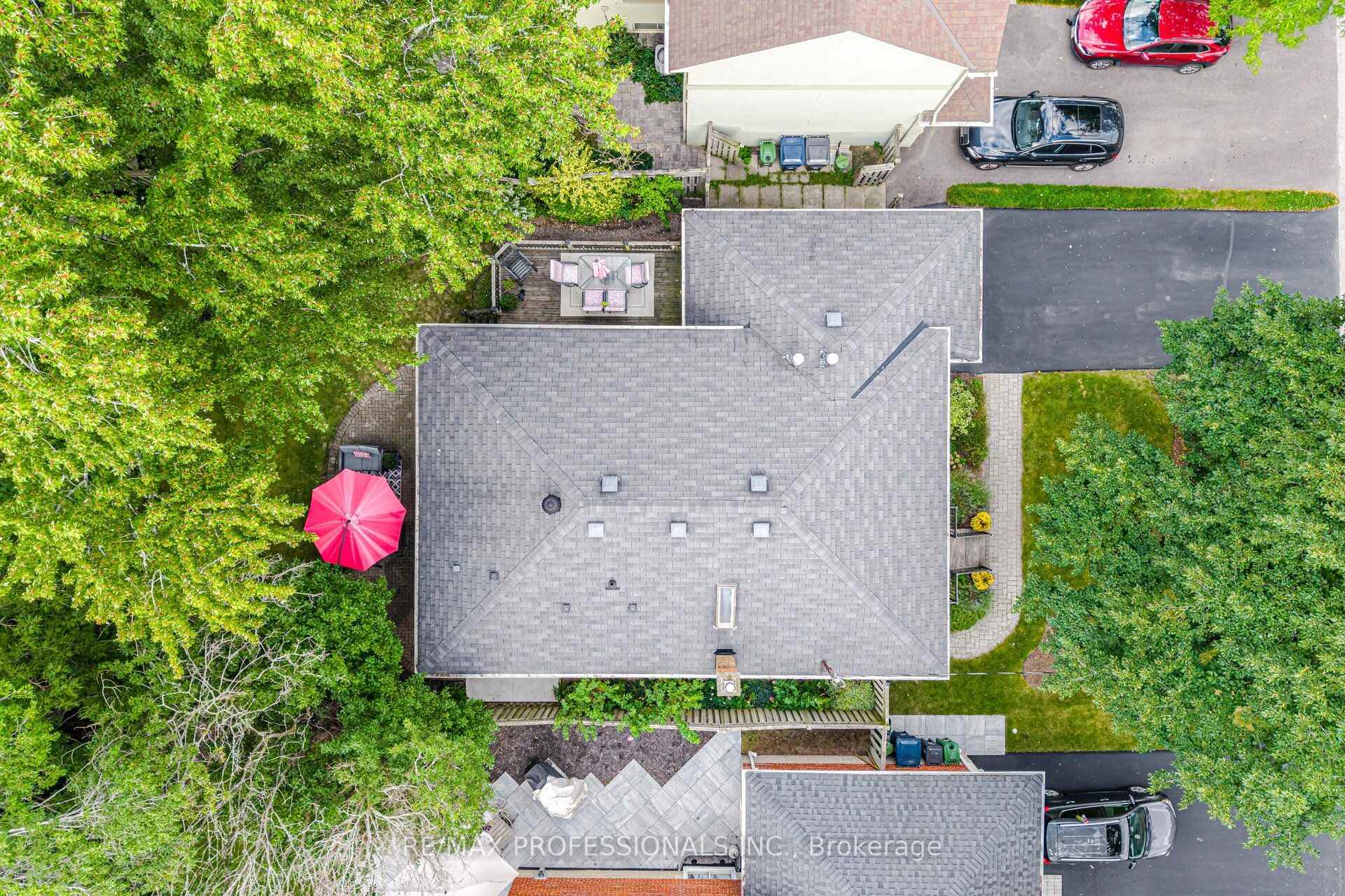 Photo 46 of 8 Beaverbrook Avenue, Etobicoke, Princess-Rosethorn — HOMEH