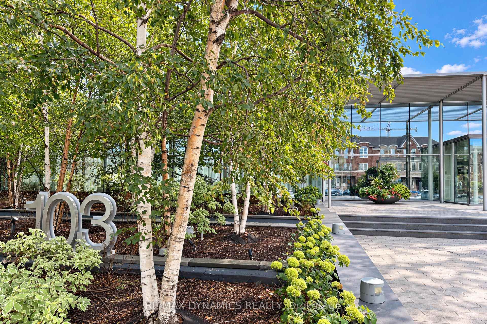 Photo 2 of Unit 1202, 103 The Queens Way, Toronto, High Park-Swansea — HOMEH