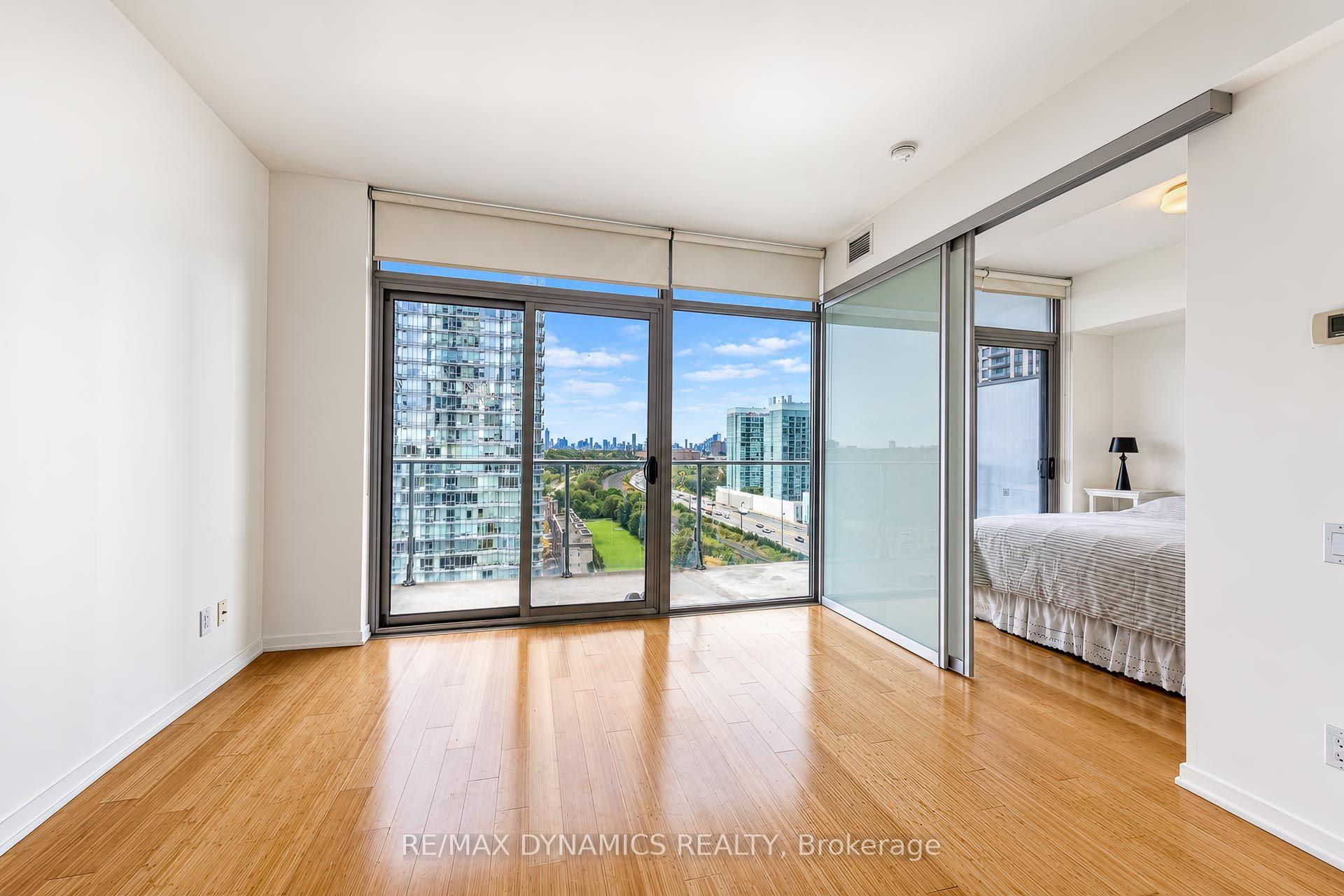 Photo 7 of Unit 1202, 103 The Queens Way, Toronto, High Park-Swansea — HOMEH