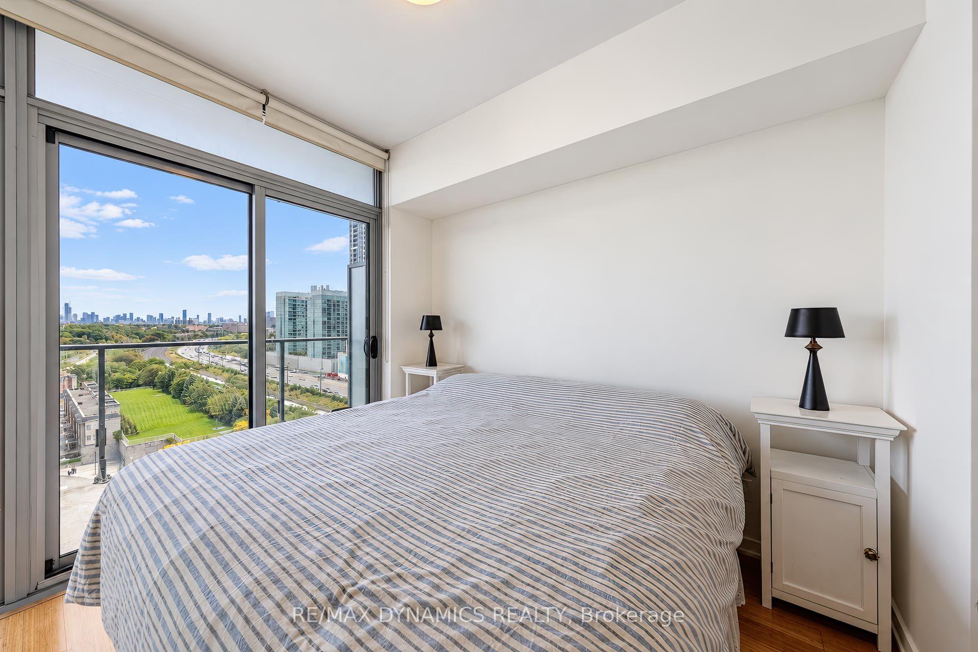 Photo 9 of Unit 1202, 103 The Queens Way, Toronto, High Park-Swansea — HOMEH