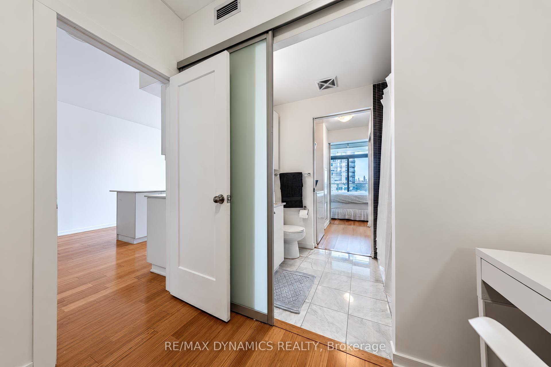 Photo 11 of Unit 1202, 103 The Queens Way, Toronto, High Park-Swansea — HOMEH