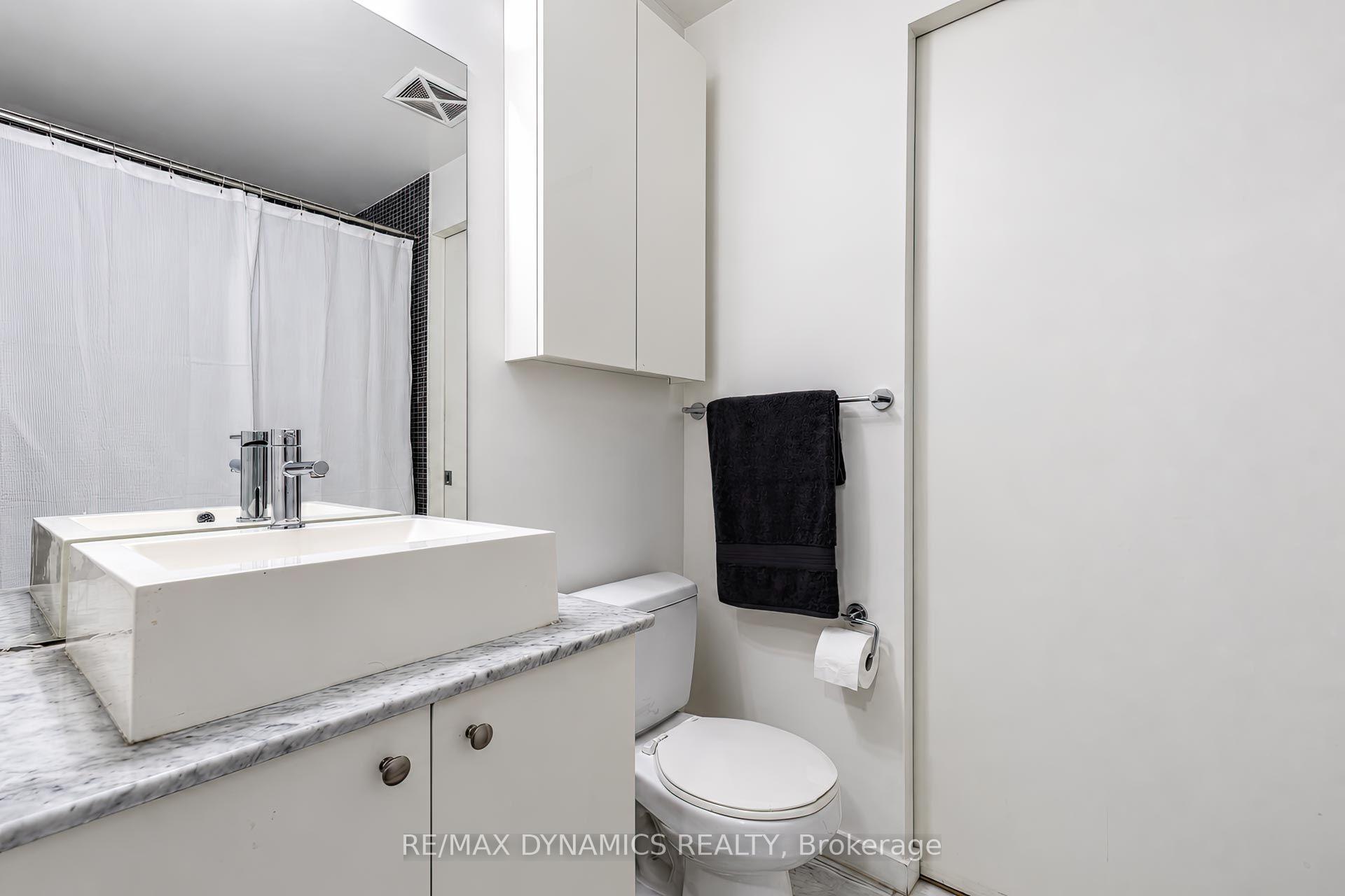 Photo 12 of Unit 1202, 103 The Queens Way, Toronto, High Park-Swansea — HOMEH