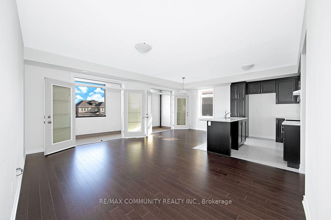 Photo 4 of Unit B, 101 Luzon Avenue, Markham, Box Grove — HOMEH