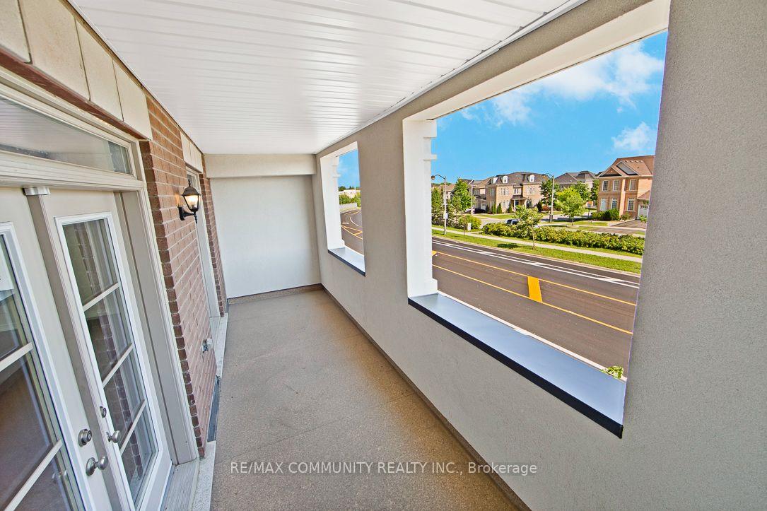 Photo 8 of Unit B, 101 Luzon Avenue, Markham, Box Grove — HOMEH