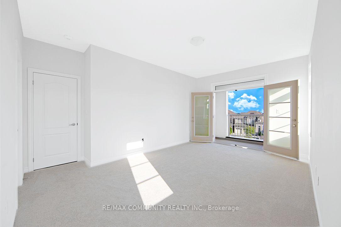 Photo 12 of Unit B, 101 Luzon Avenue, Markham, Box Grove — HOMEH