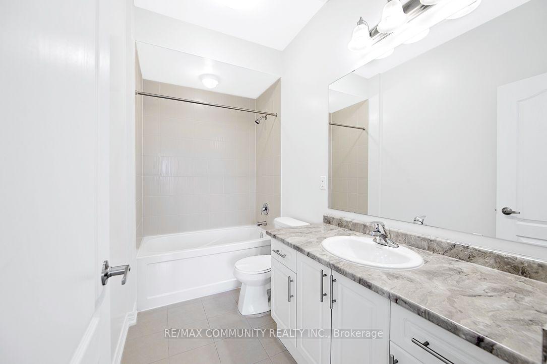 Photo 15 of Unit B, 101 Luzon Avenue, Markham, Box Grove — HOMEH