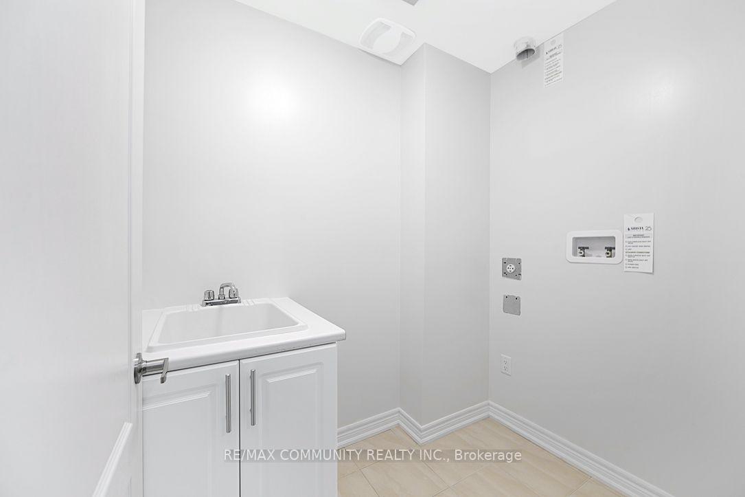 Photo 16 of Unit B, 101 Luzon Avenue, Markham, Box Grove — HOMEH