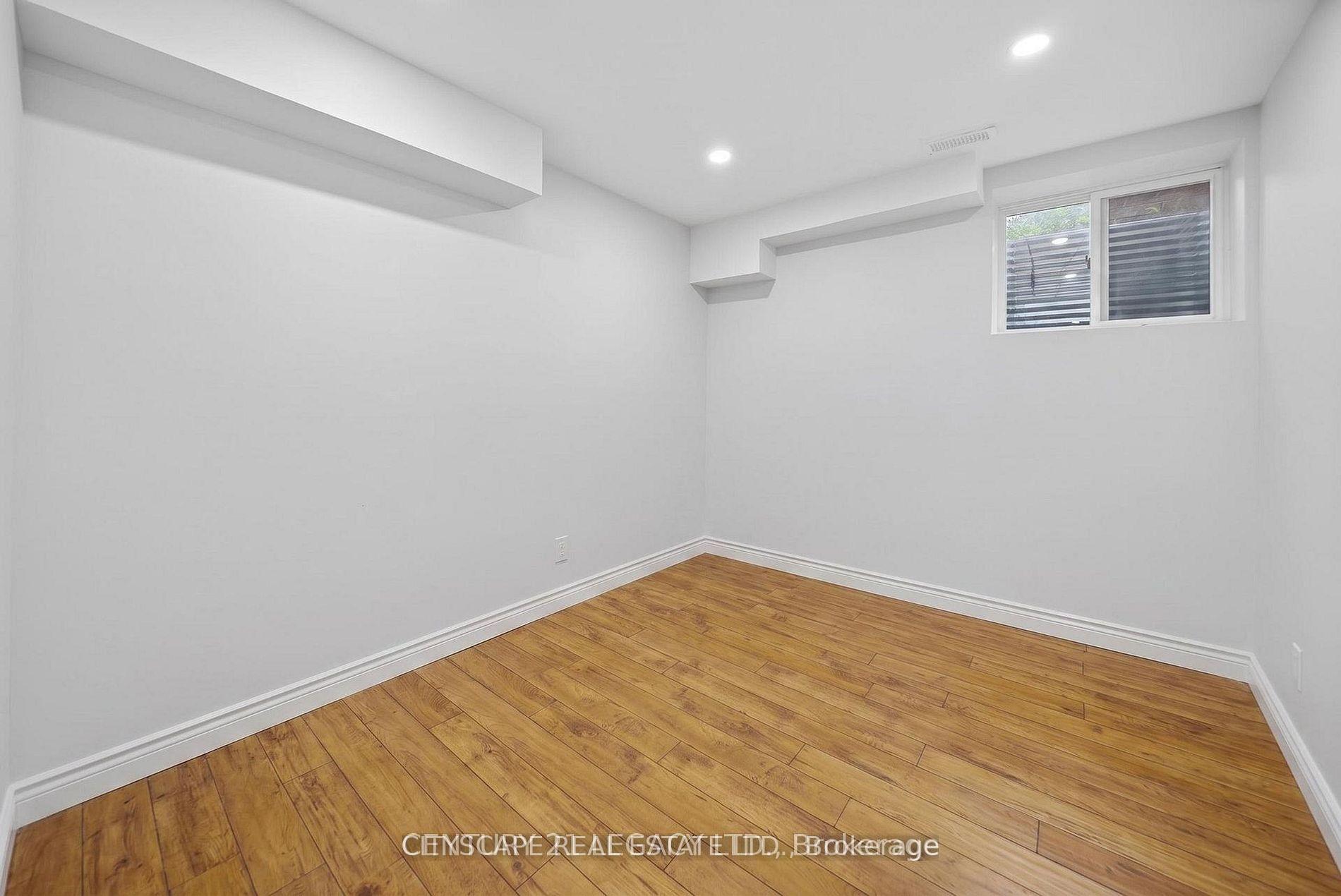 Photo 6 of Unit 2, 33 Andretti Crescent, Brampton, Credit Valley — HOMEH