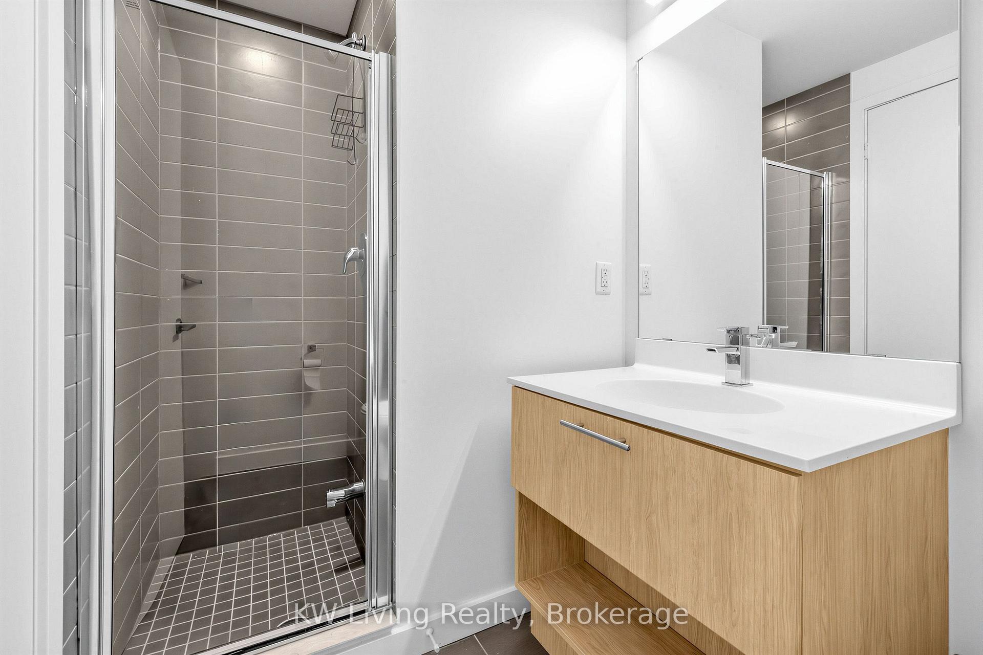 Photo 11 of Unit 819, 120 Dallimore Circle, North York, Banbury-Don Mills — HOMEH