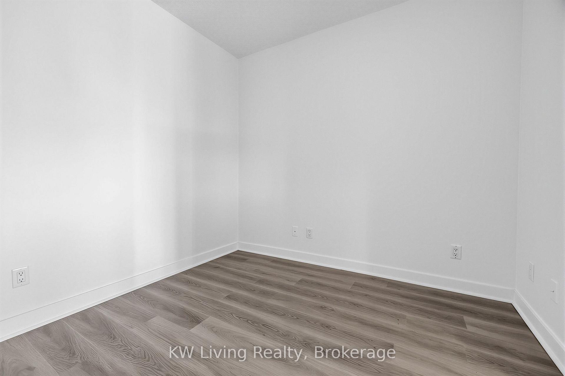 Photo 13 of Unit 819, 120 Dallimore Circle, North York, Banbury-Don Mills — HOMEH