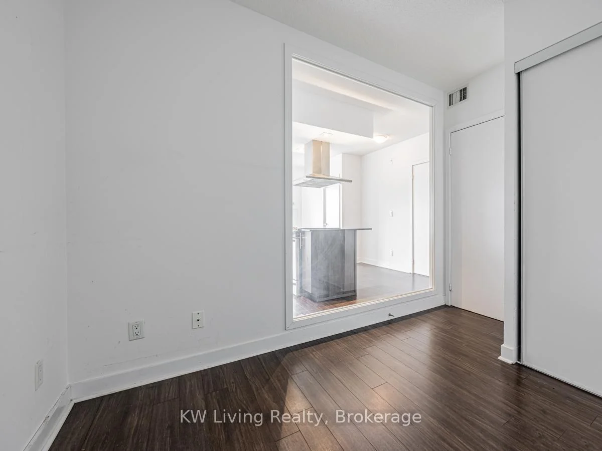 Photo 14 of Unit 819, 120 Dallimore Circle, North York, Banbury-Don Mills — HOMEH