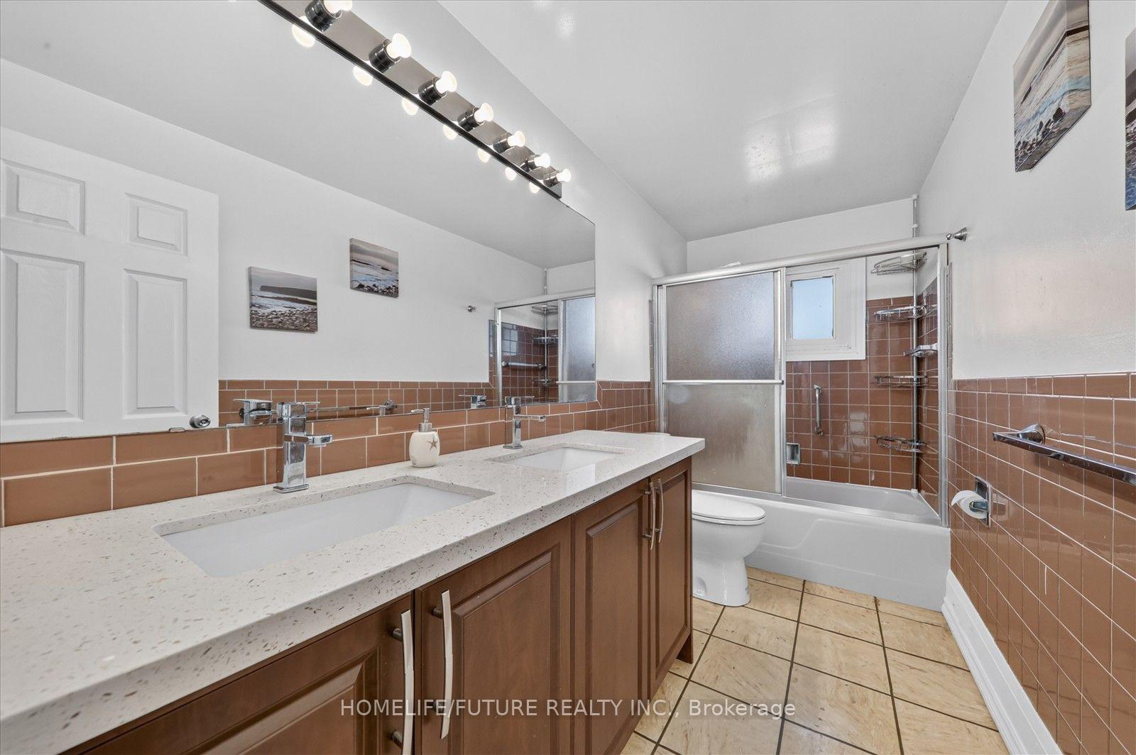 Photo 18 of 163 Labrador Drive, Oshawa, Donevan — HOMEH