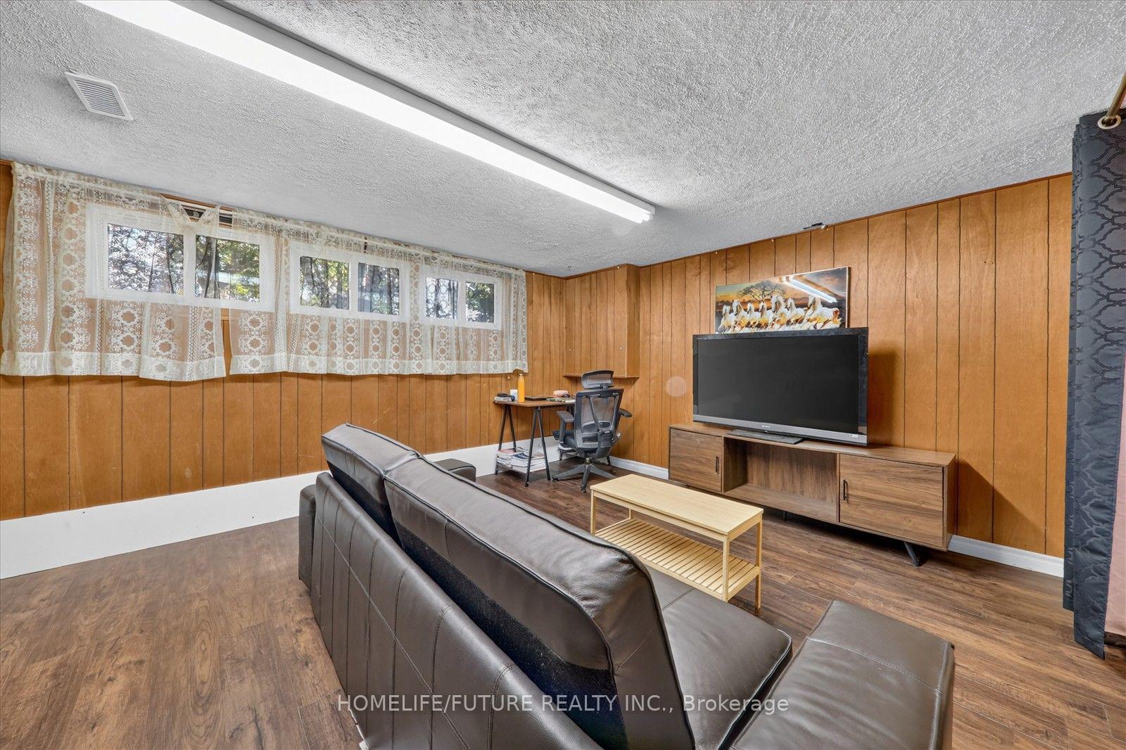 Photo 24 of 163 Labrador Drive, Oshawa, Donevan — HOMEH