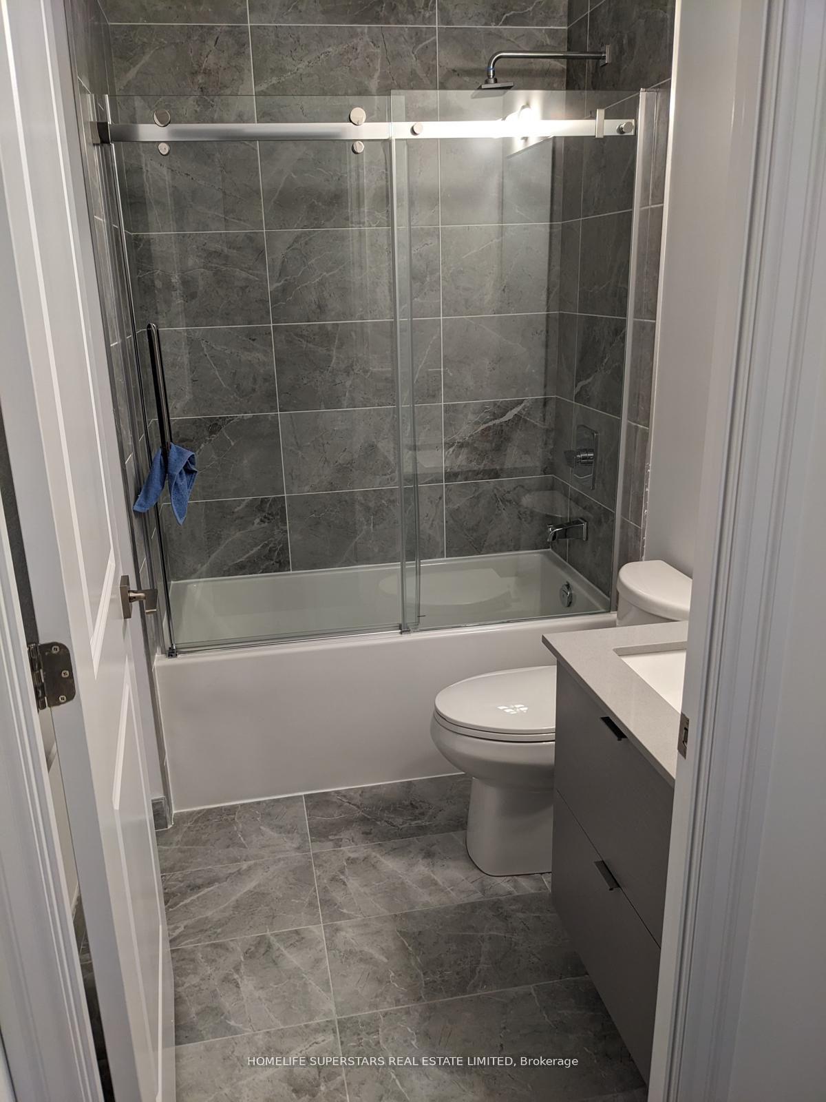Photo 4 of Unit 2110, 30 Elm Drive W, Mississauga, City Centre — HOMEH