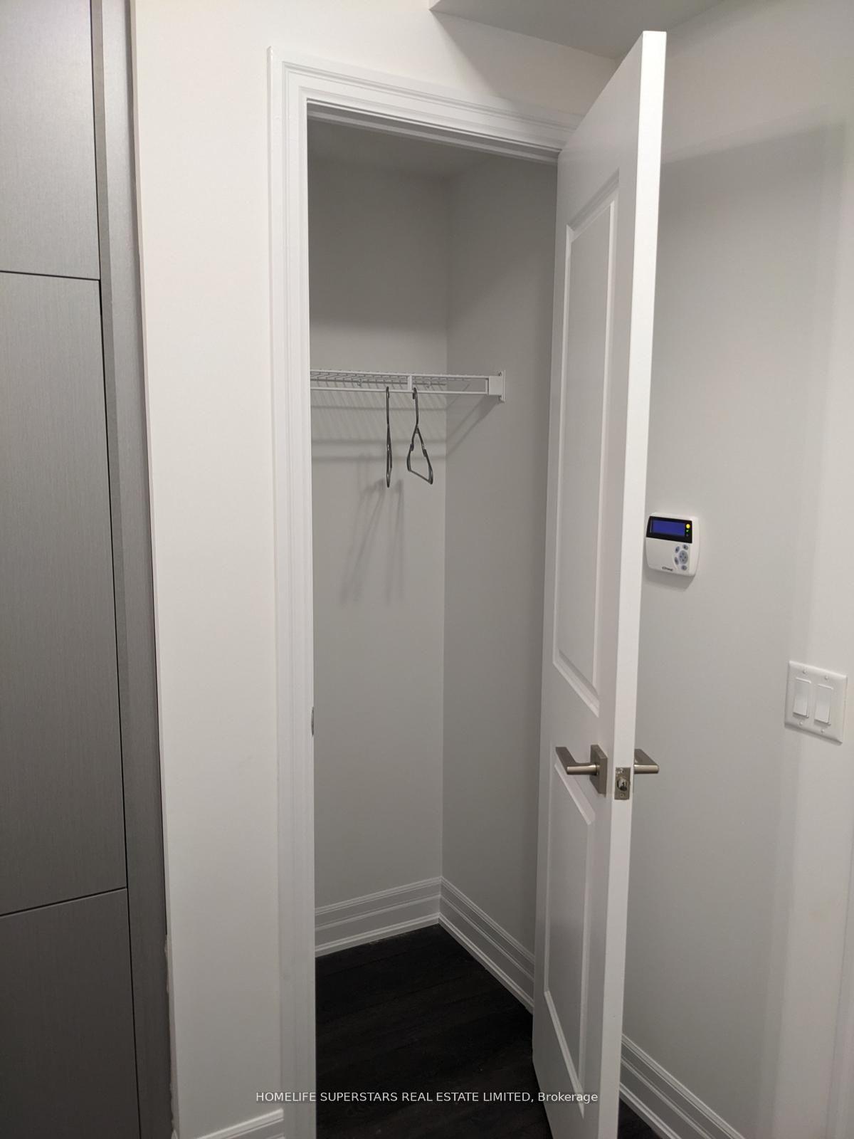 Photo 8 of Unit 2110, 30 Elm Drive W, Mississauga, City Centre — HOMEH