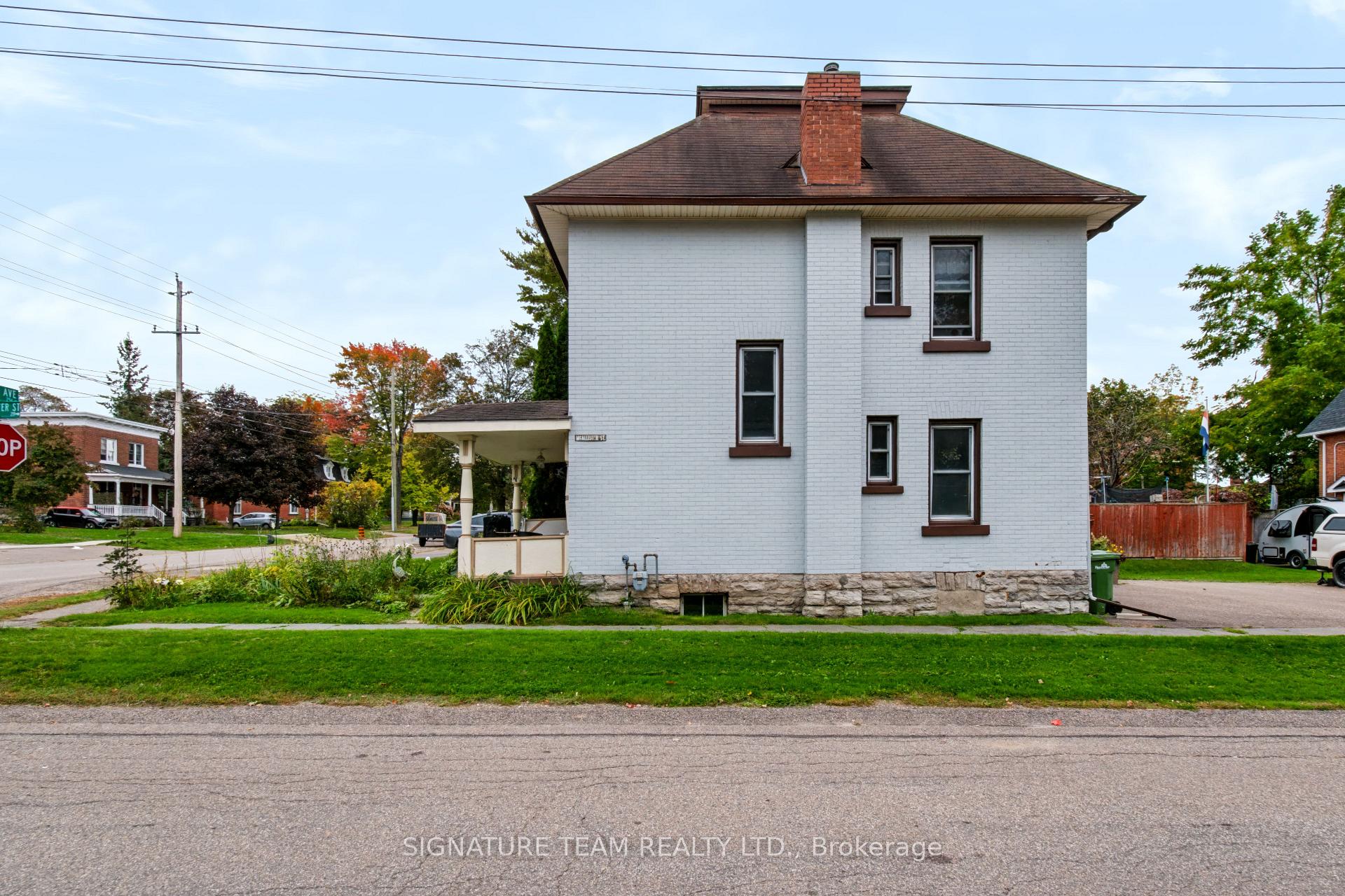 Photo 4 of 256 Maple Avenue, Pembroke, Pembroke — HOMEH
