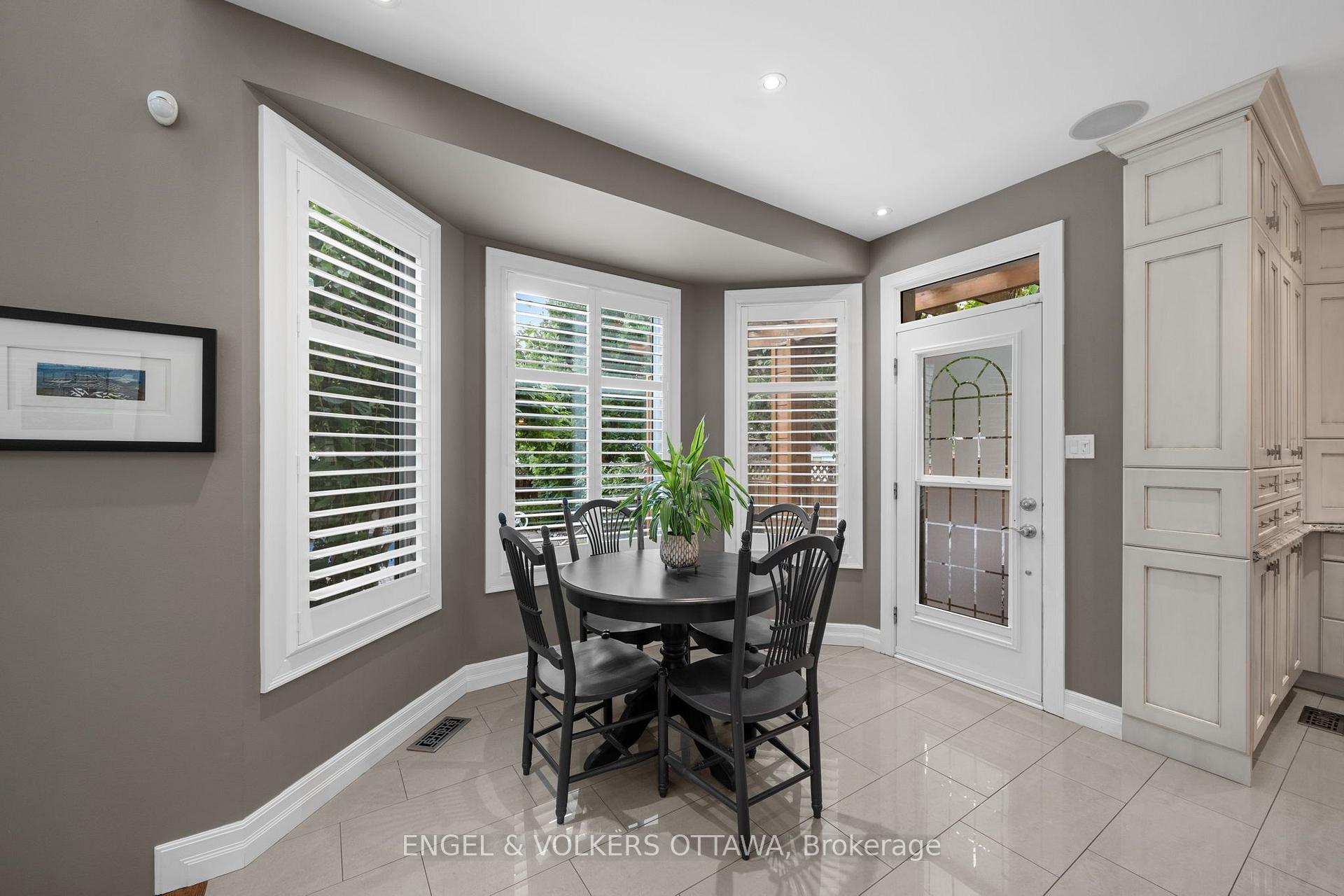 Photo 15 of 18 Pondhollow Way, Ottawa, Barrhaven - Stonebridge — HOMEH