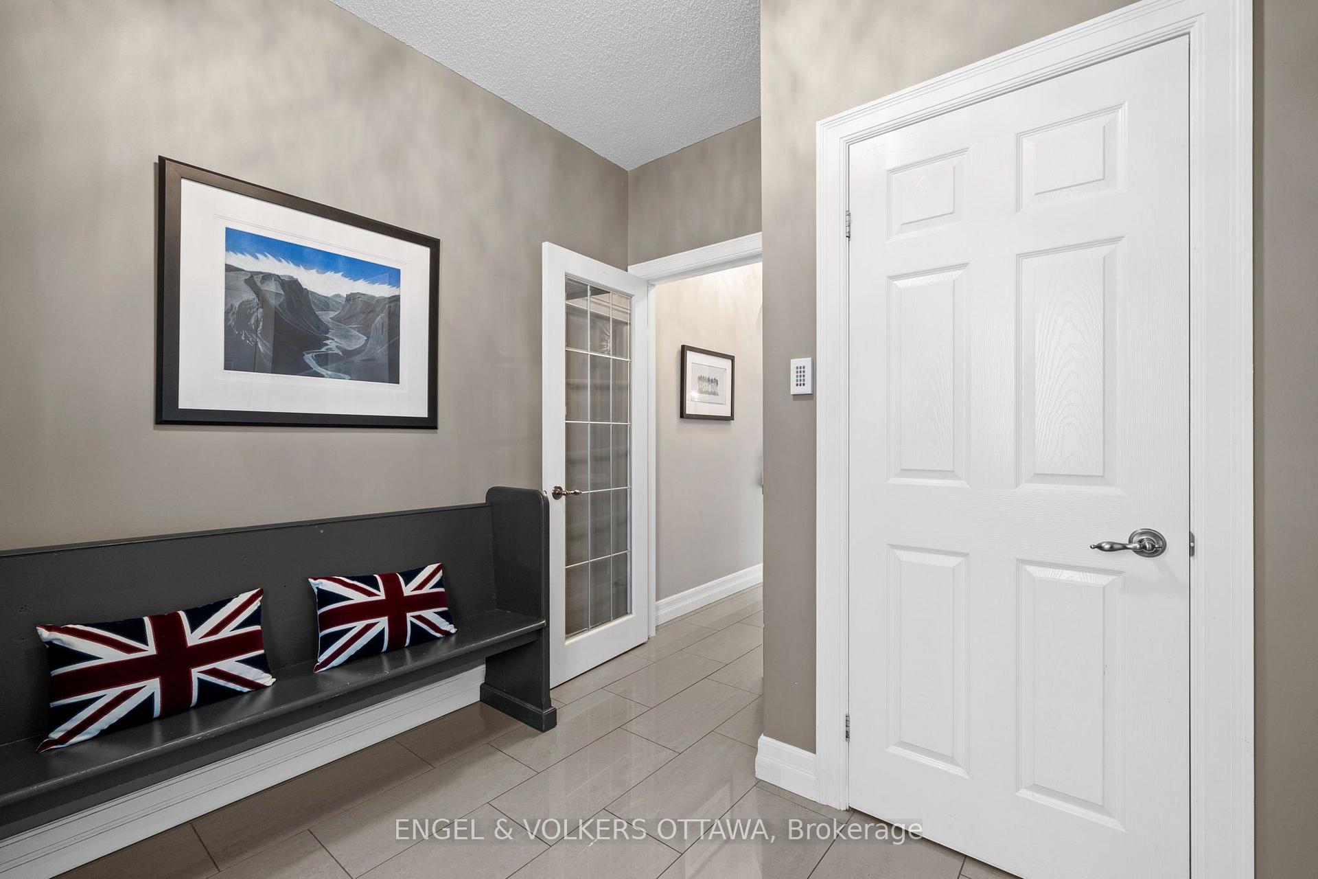 Photo 18 of 18 Pondhollow Way, Ottawa, Barrhaven - Stonebridge — HOMEH