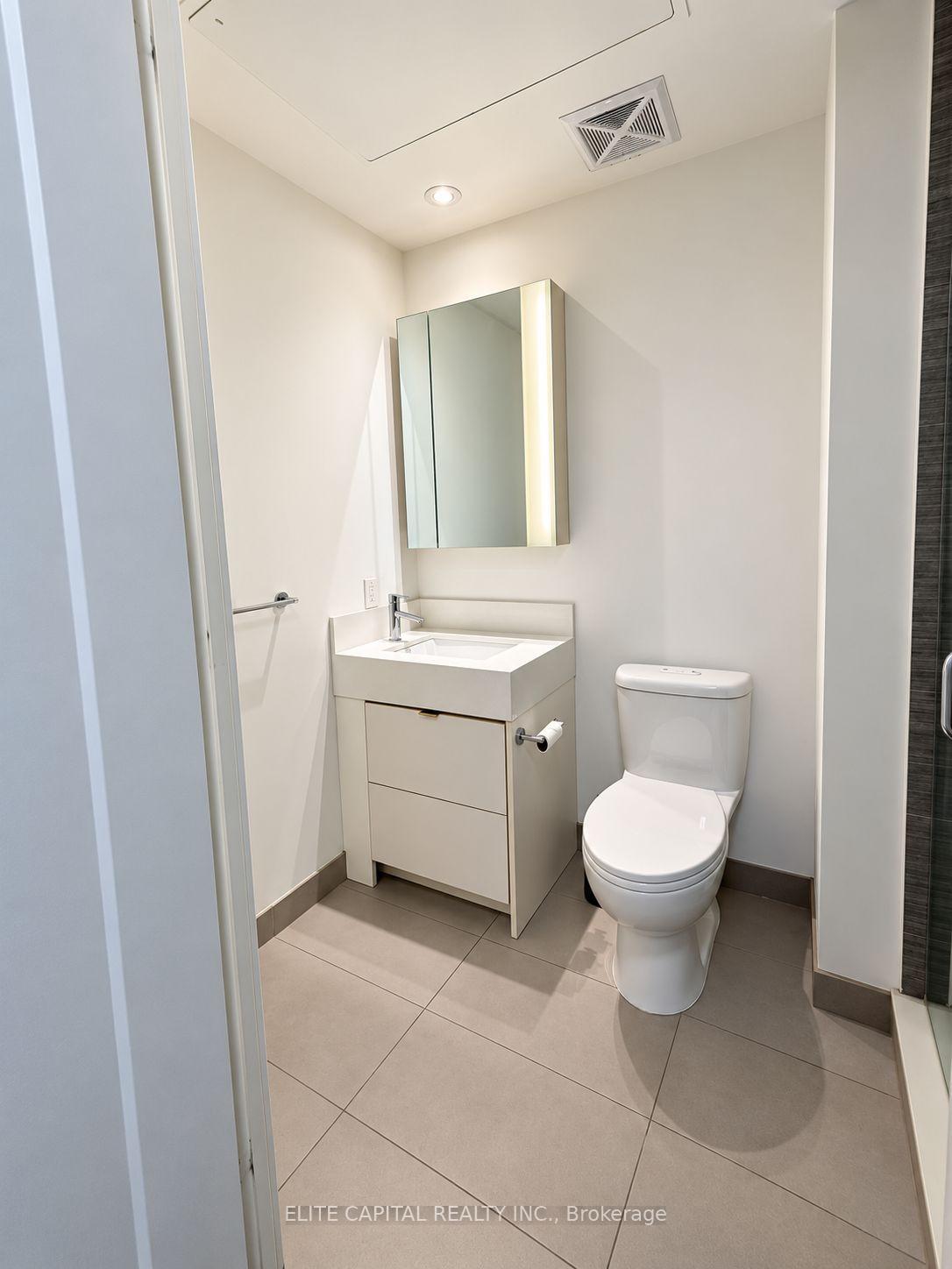 Photo 7 of Unit 3813, 10 York Street, Toronto, Waterfront Communities — HOMEH