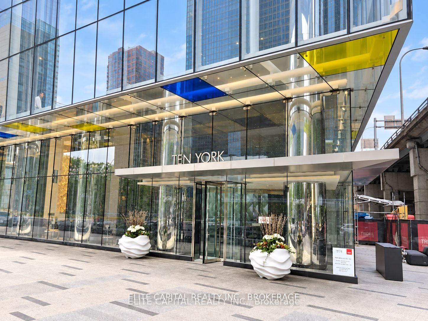 Photo 10 of Unit 3813, 10 York Street, Toronto, Waterfront Communities — HOMEH