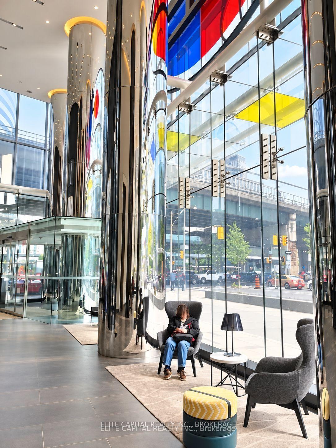 Photo 12 of Unit 3813, 10 York Street, Toronto, Waterfront Communities — HOMEH