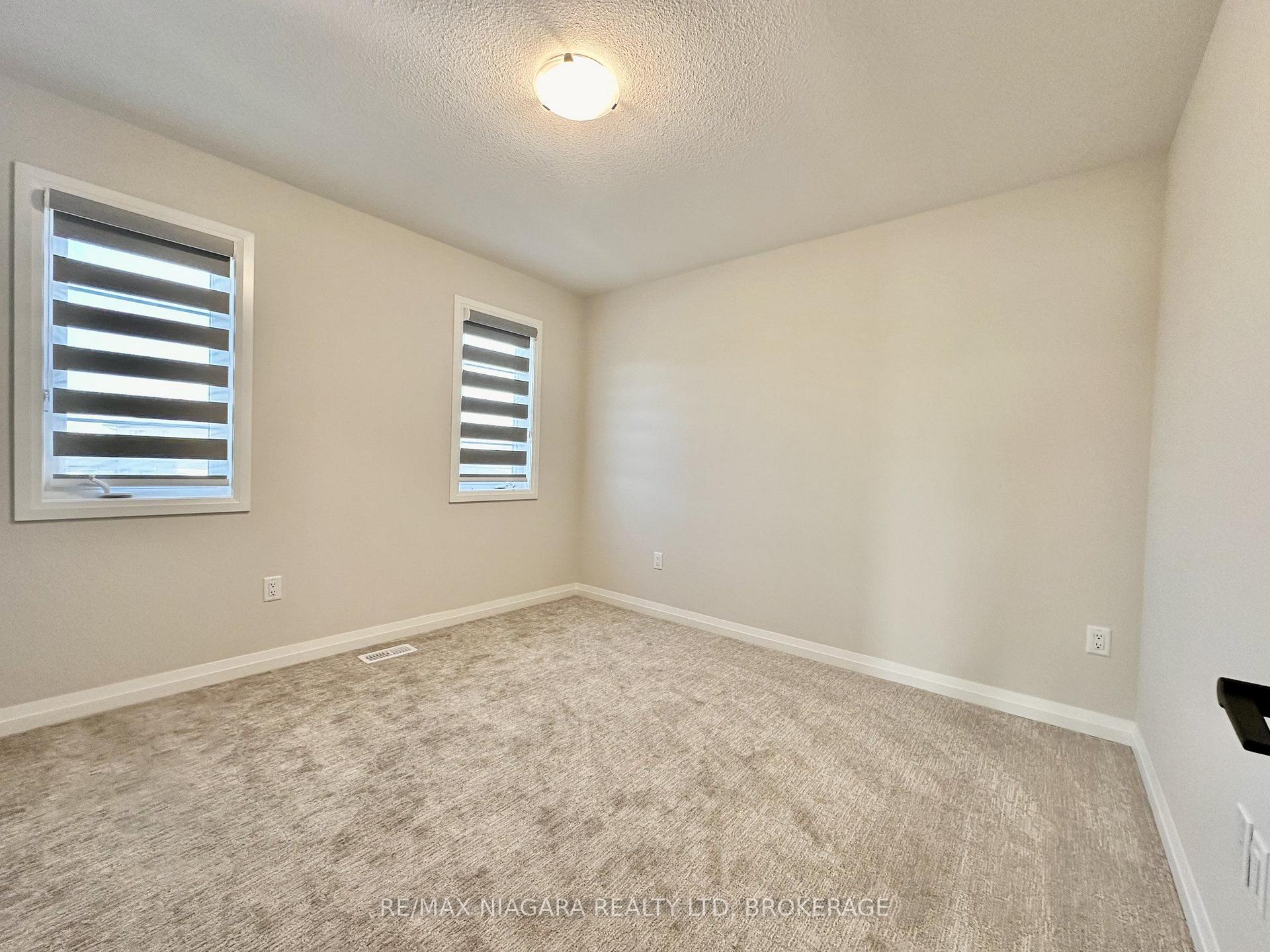 Photo 13 of 49 Saffron Way, Pelham, Fonthill — HOMEH