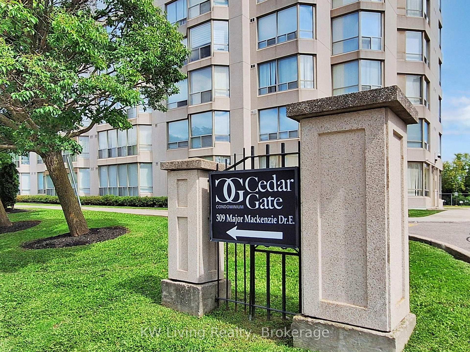 Photo of Unit 909, 309 Major Mackenzie Drive