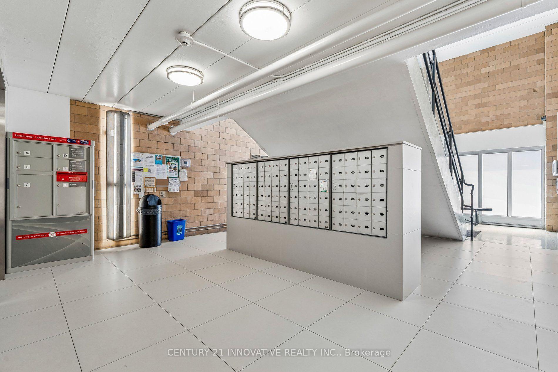 Photo 3 of Unit 420, 160 Baldwin St Street, Toronto, Kensington-Chinatown — HOMEH