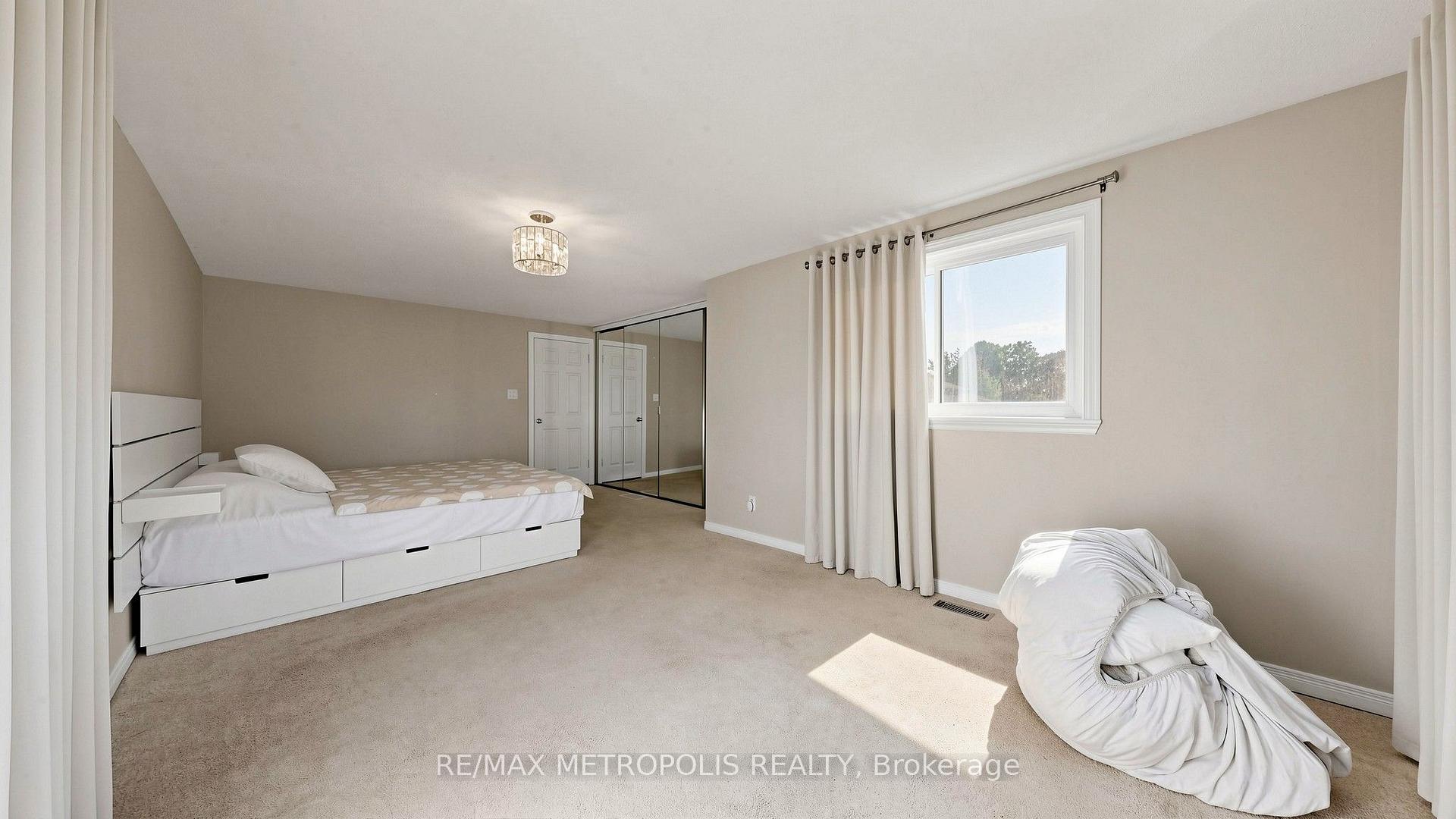 Photo 20 of 892 Gentry Crescent, Oshawa, Eastdale — HOMEH