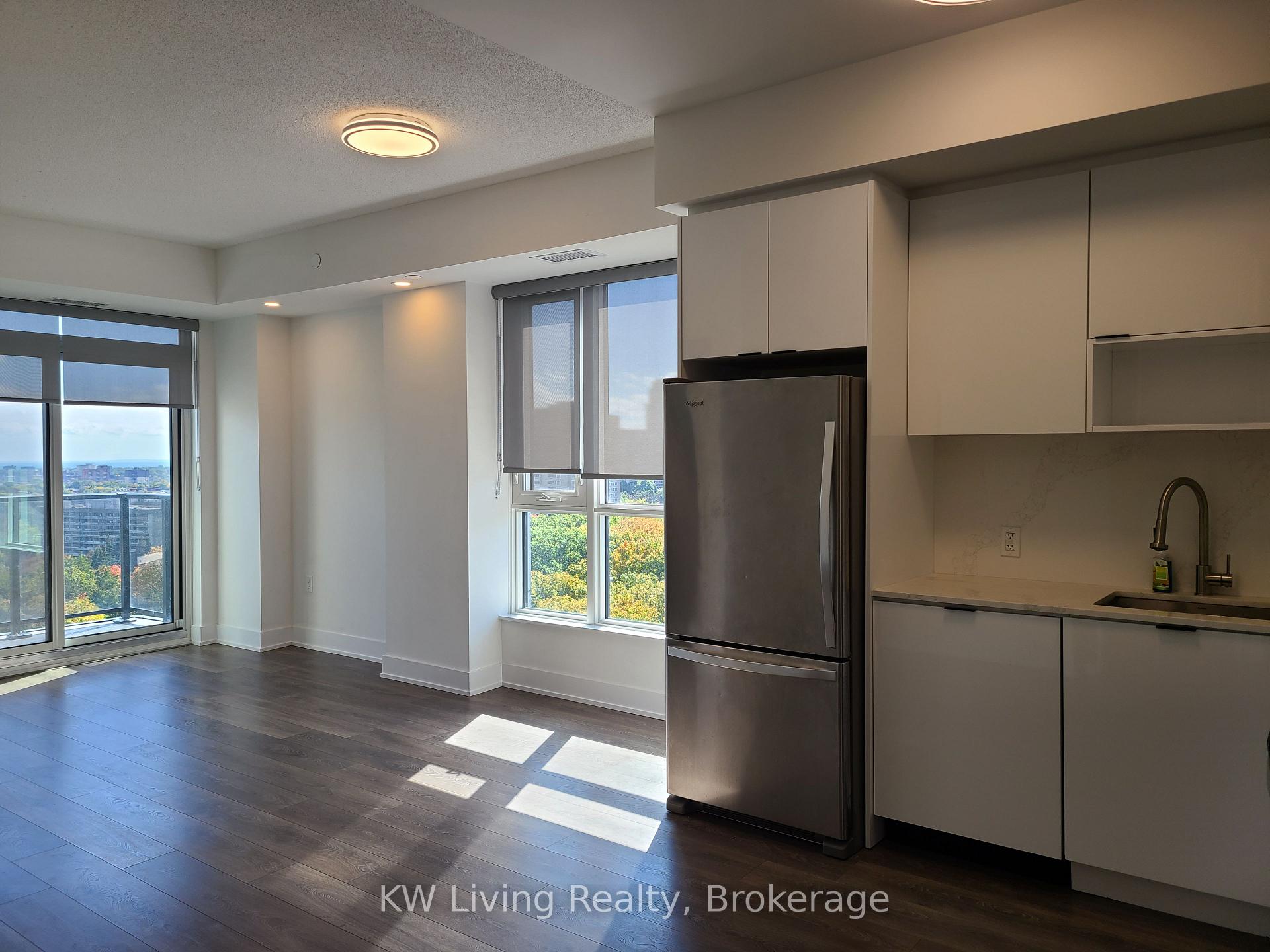 Photo 5 of Unit 1302W, 202 Burnhamthorpe Road E, Mississauga, City Centre — HOMEH