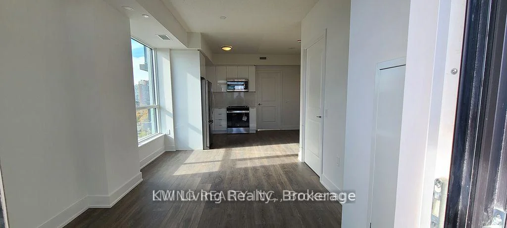 Photo 6 of Unit 1302W, 202 Burnhamthorpe Road E, Mississauga, City Centre — HOMEH