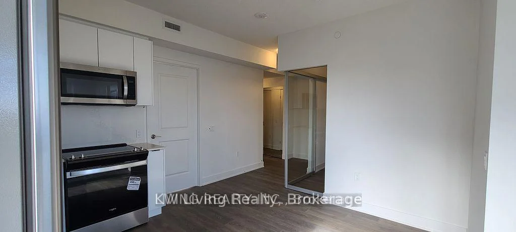 Photo 10 of Unit 1302W, 202 Burnhamthorpe Road E, Mississauga, City Centre — HOMEH