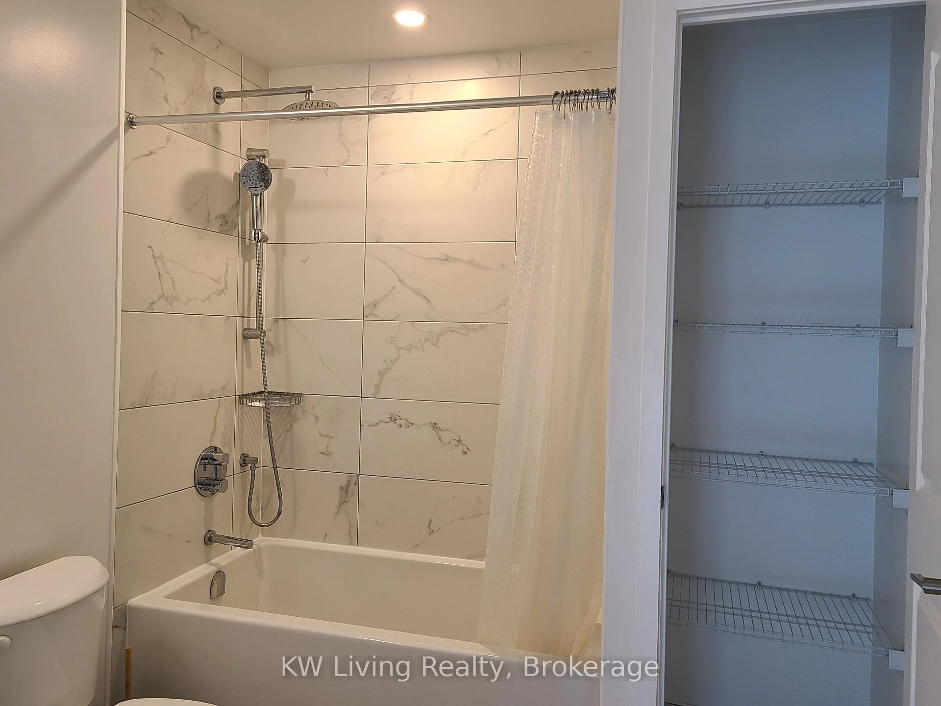 Photo 30 of Unit 1302W, 202 Burnhamthorpe Road E, Mississauga, City Centre — HOMEH