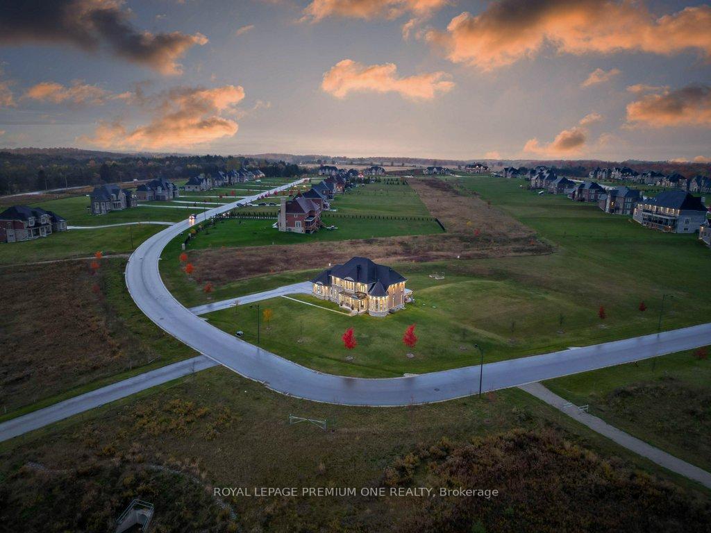 Photo 3 of 79 Amos Drive, Caledon, Palgrave — HOMEH
