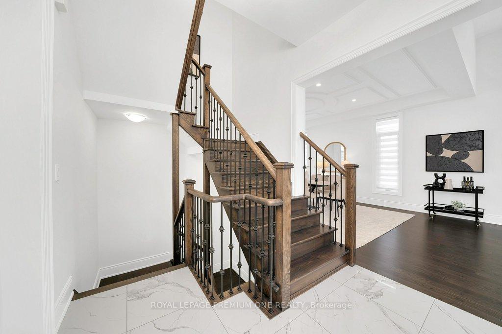 Photo 5 of 79 Amos Drive, Caledon, Palgrave — HOMEH