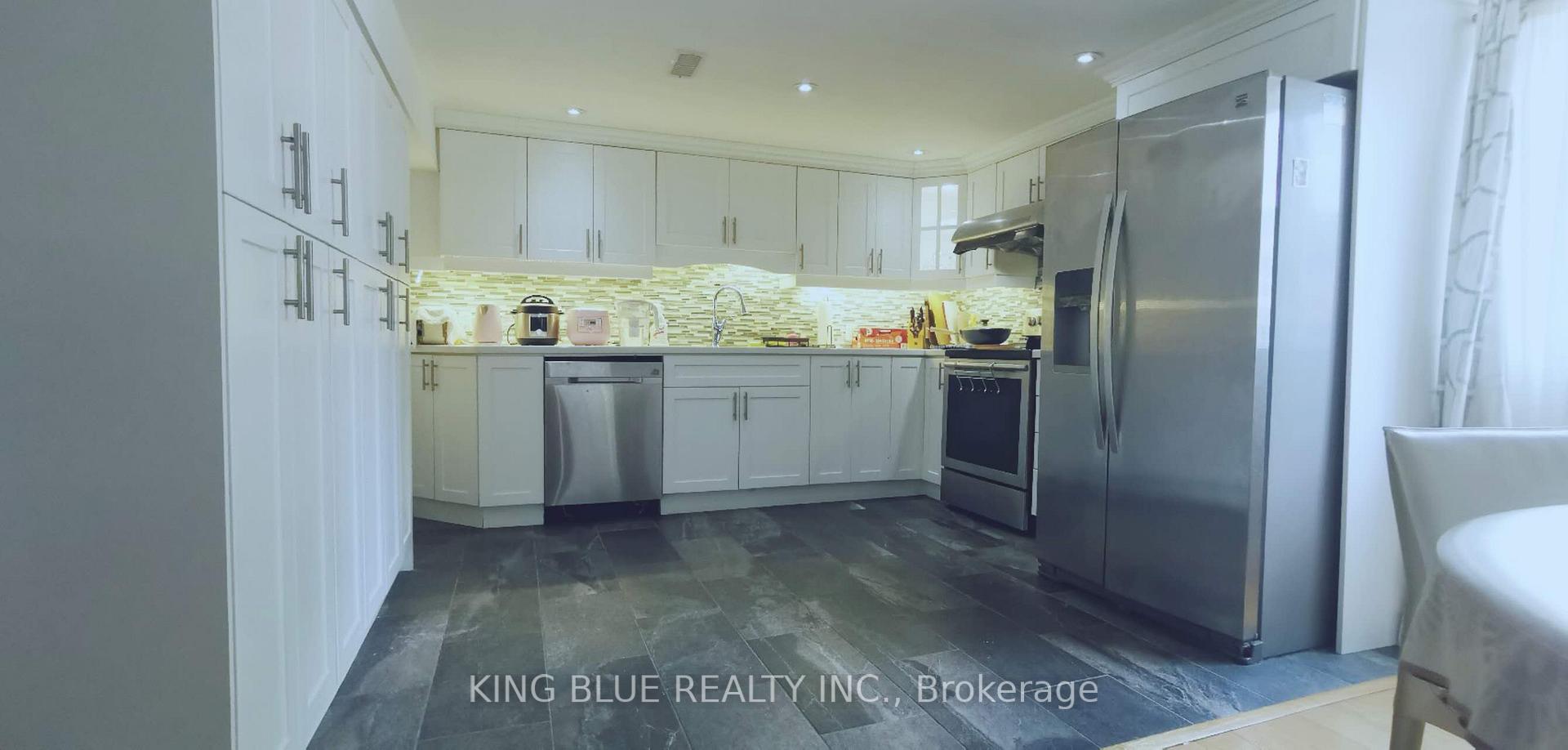 Photo 14 of 9 Denlow Boulevard, North York, Banbury-Don Mills — HOMEH