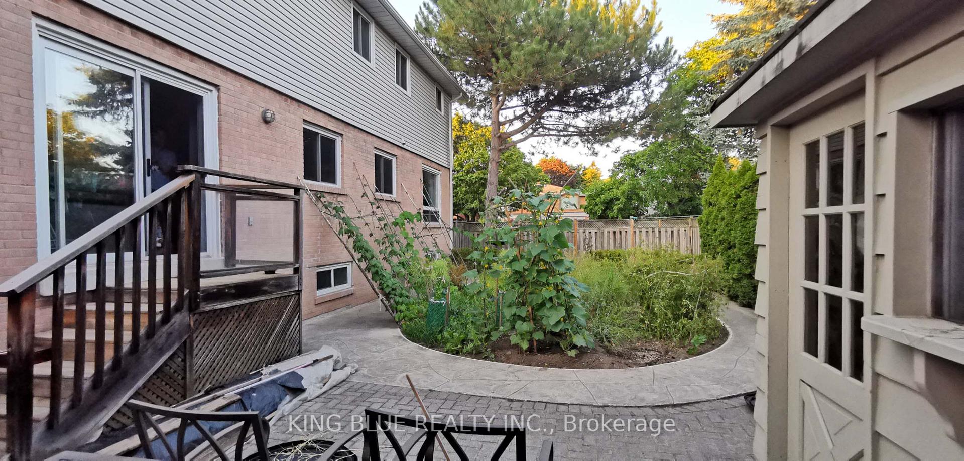 Photo 25 of 9 Denlow Boulevard, North York, Banbury-Don Mills — HOMEH