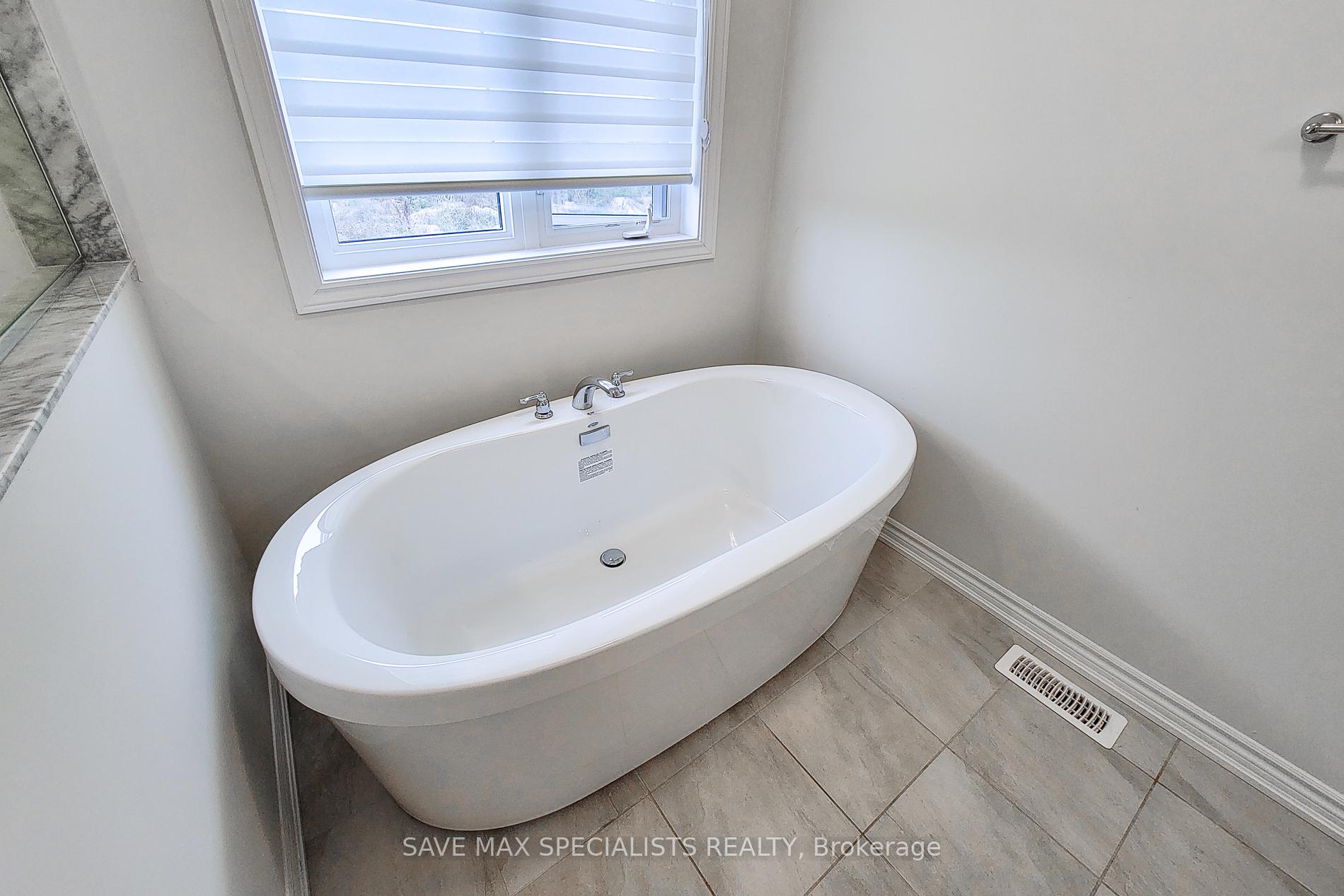 Photo 31 of 440 Barker Parkway, Thorold, Rolling Meadows — HOMEH