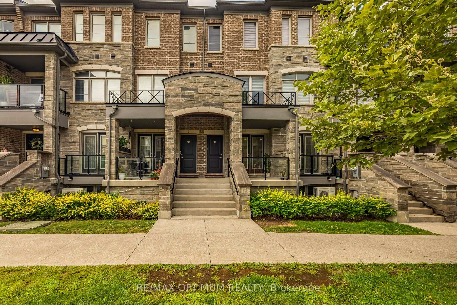 Photo 3 of Unit 160, 200 Veterans Drive, Brampton, Northwest Brampton — HOMEH