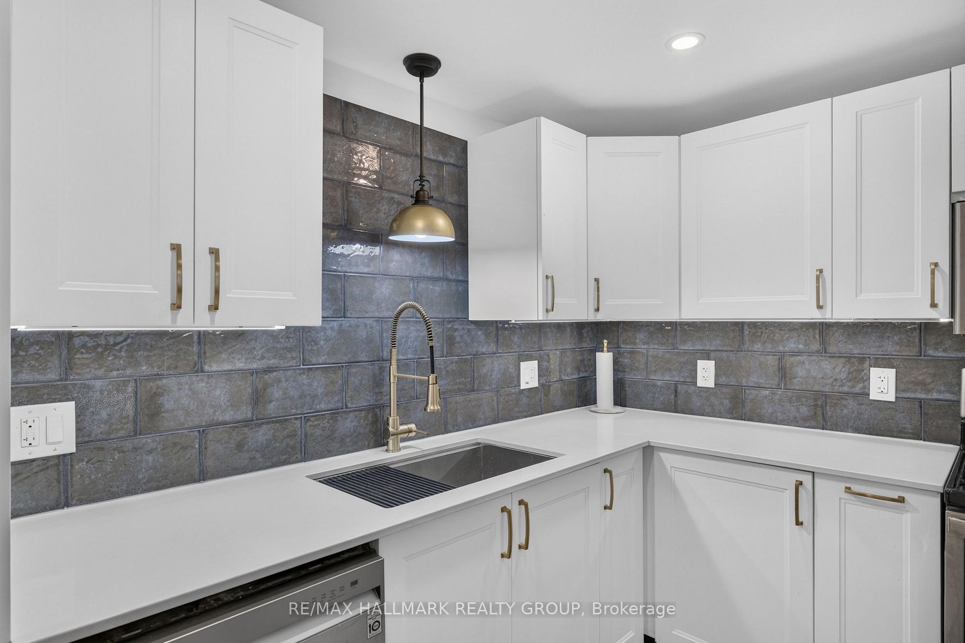 Photo 13 of 241 Lewis Street E, Edwardsburgh/Cardinal, Town of Cardinal — HOMEH