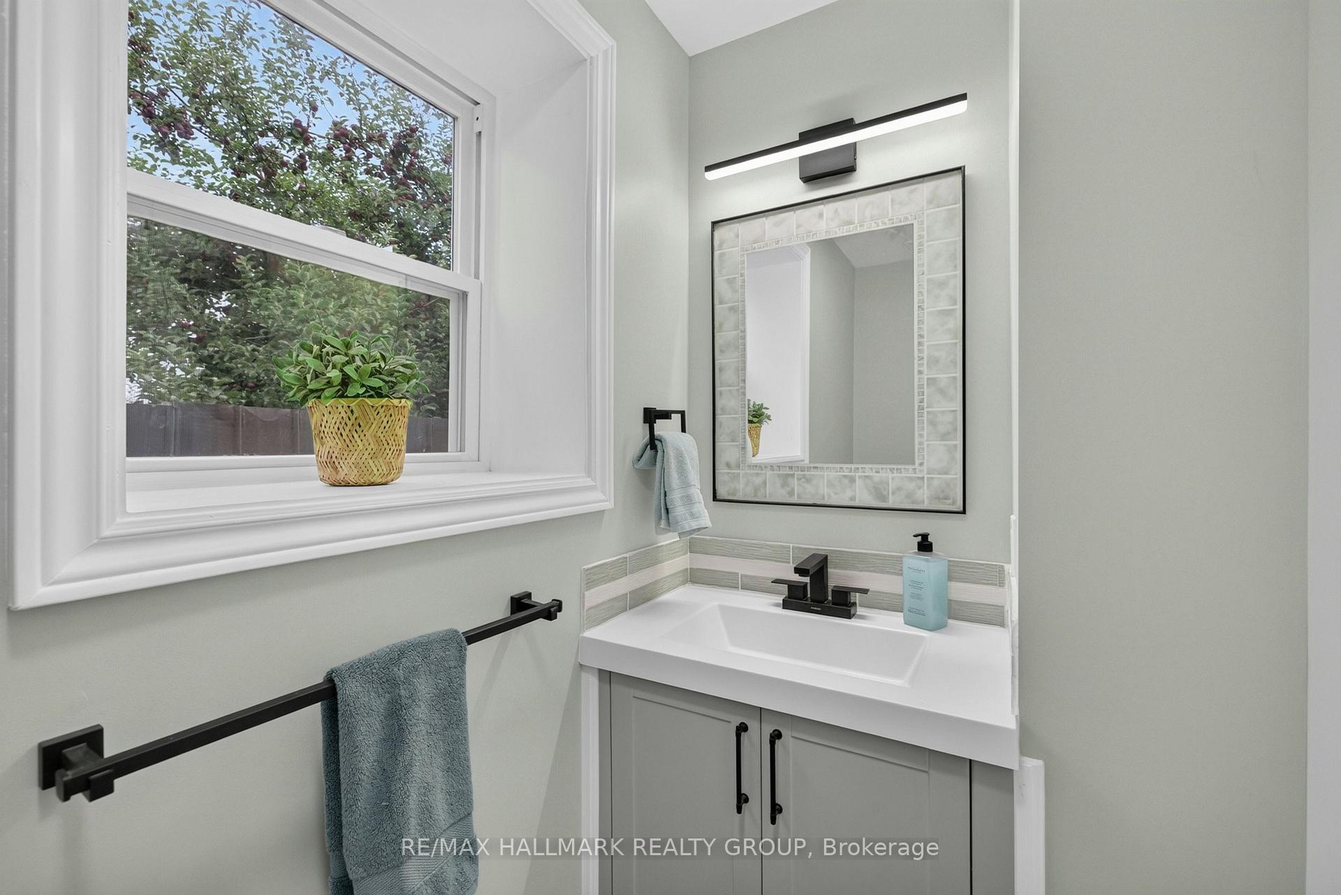 Photo 21 of 241 Lewis Street E, Edwardsburgh/Cardinal, Town of Cardinal — HOMEH