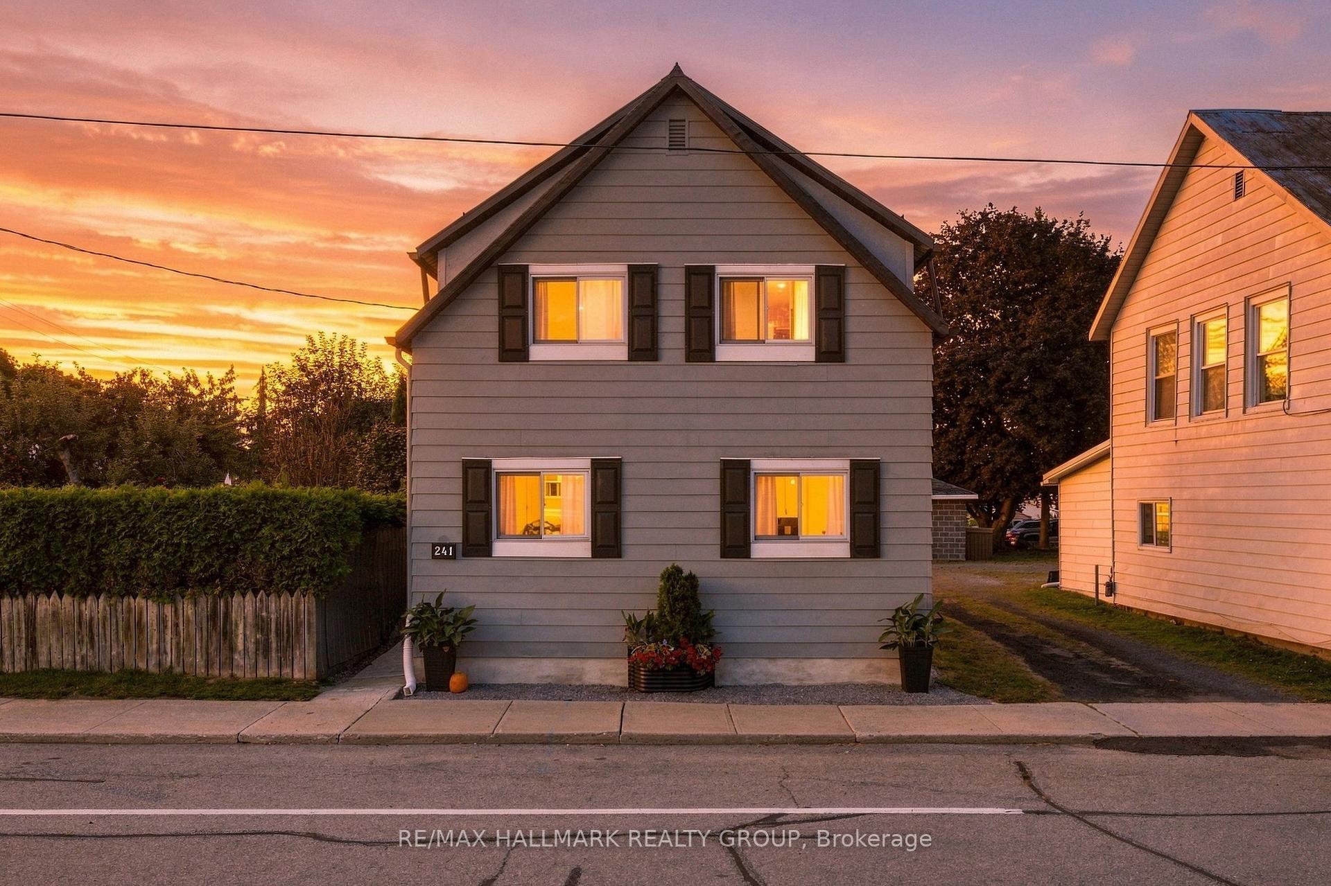 Photo 51 of 241 Lewis Street E, Edwardsburgh/Cardinal, Town of Cardinal — HOMEH