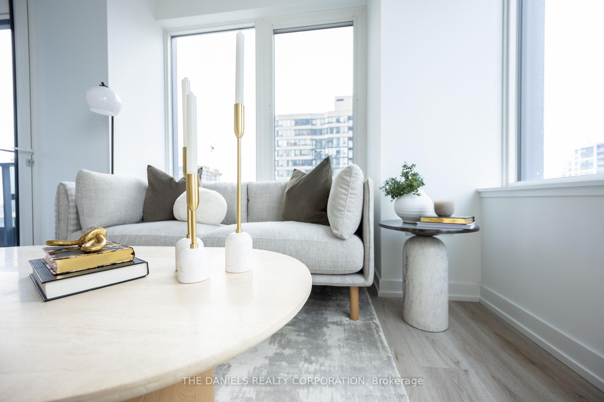 Photo 3 of Unit 4610, 395 Square One Drive, Mississauga, City Centre — HOMEH