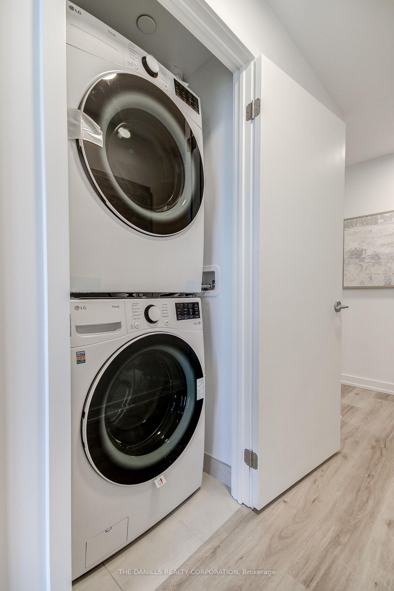 Photo 21 of Unit 4610, 395 Square One Drive, Mississauga, City Centre — HOMEH