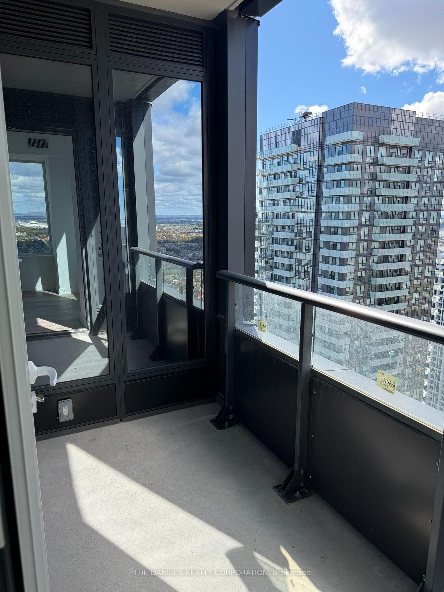 Photo 22 of Unit 4610, 395 Square One Drive, Mississauga, City Centre — HOMEH