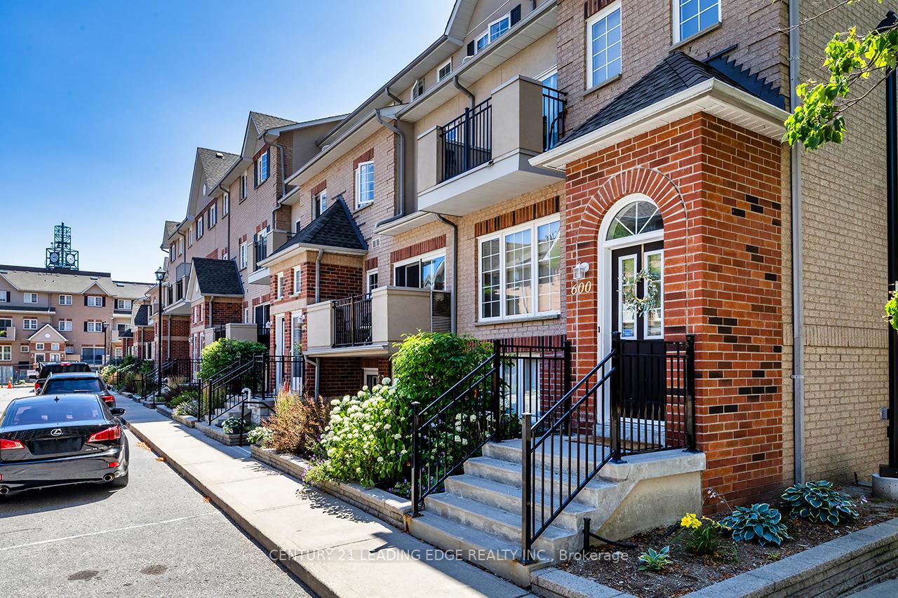 Photo of Unit 621, 1400 The Esplanade Drive N