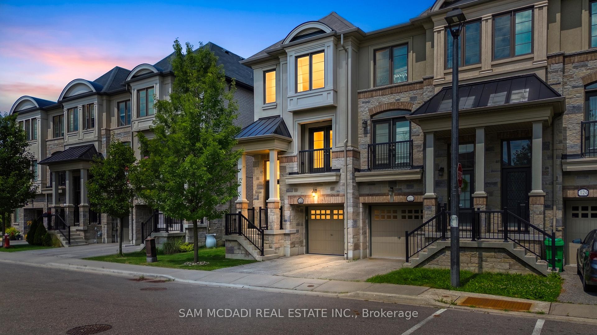 Photo 2 of 1120 Beachcomber Road, Mississauga, Lakeview — HOMEH